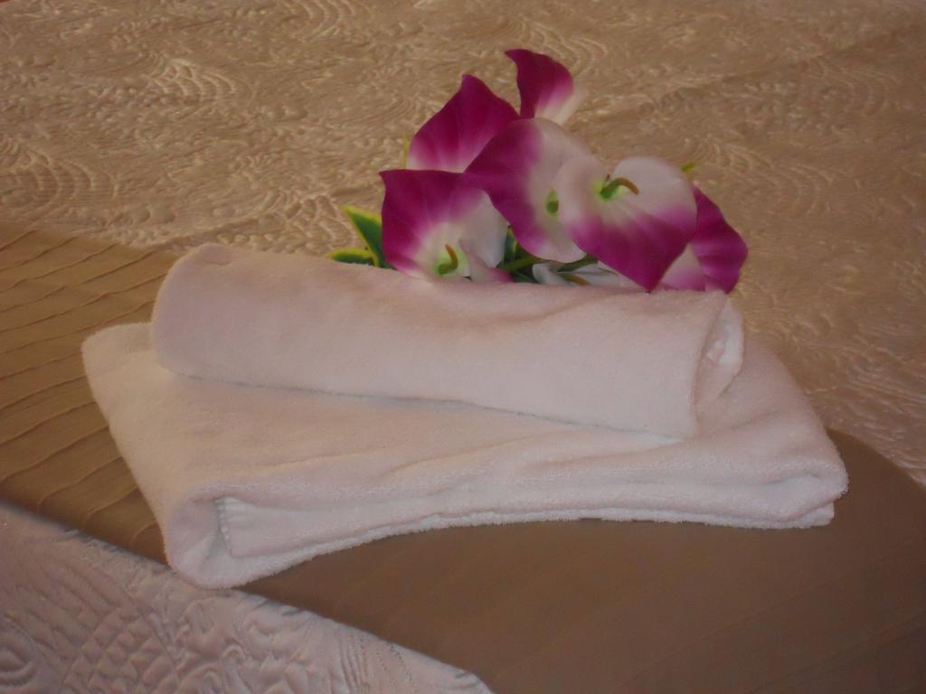 Catania Crossing B&B - Rooms & Comforts Bagian luar foto