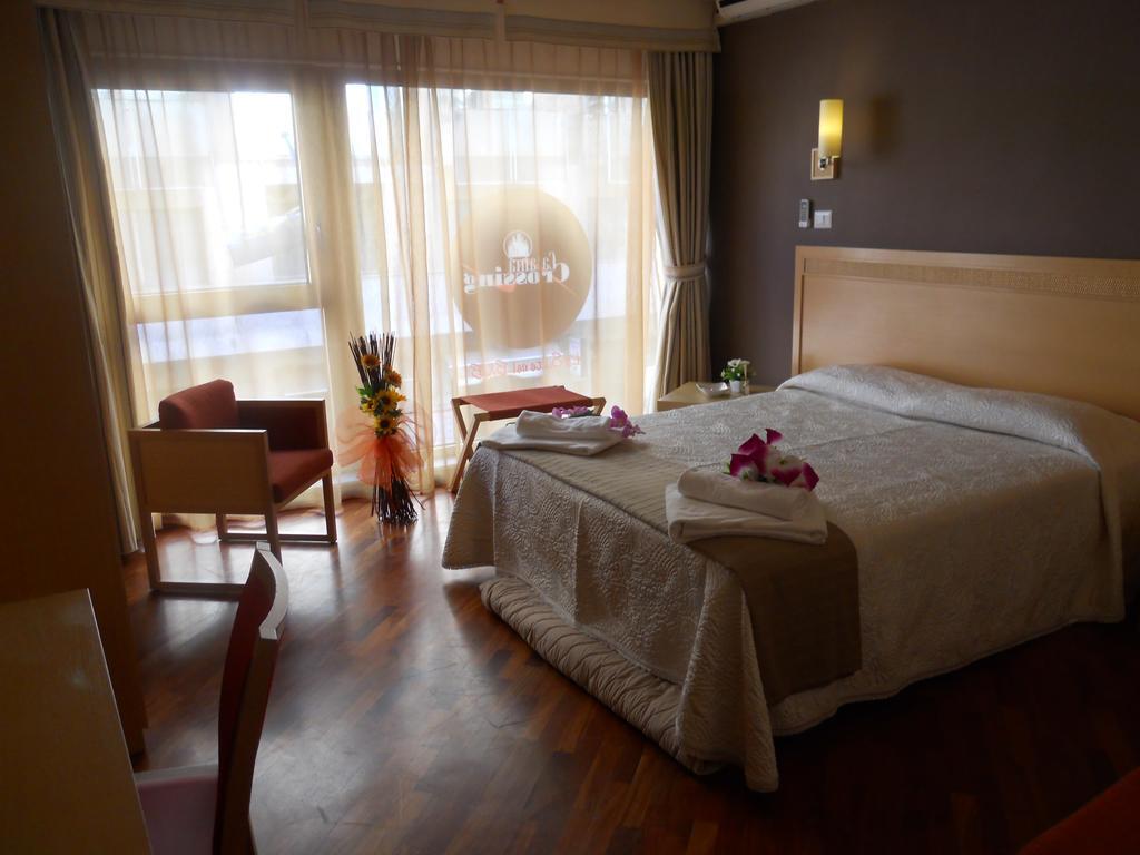 Catania Crossing B&B - Rooms & Comforts Bagian luar foto