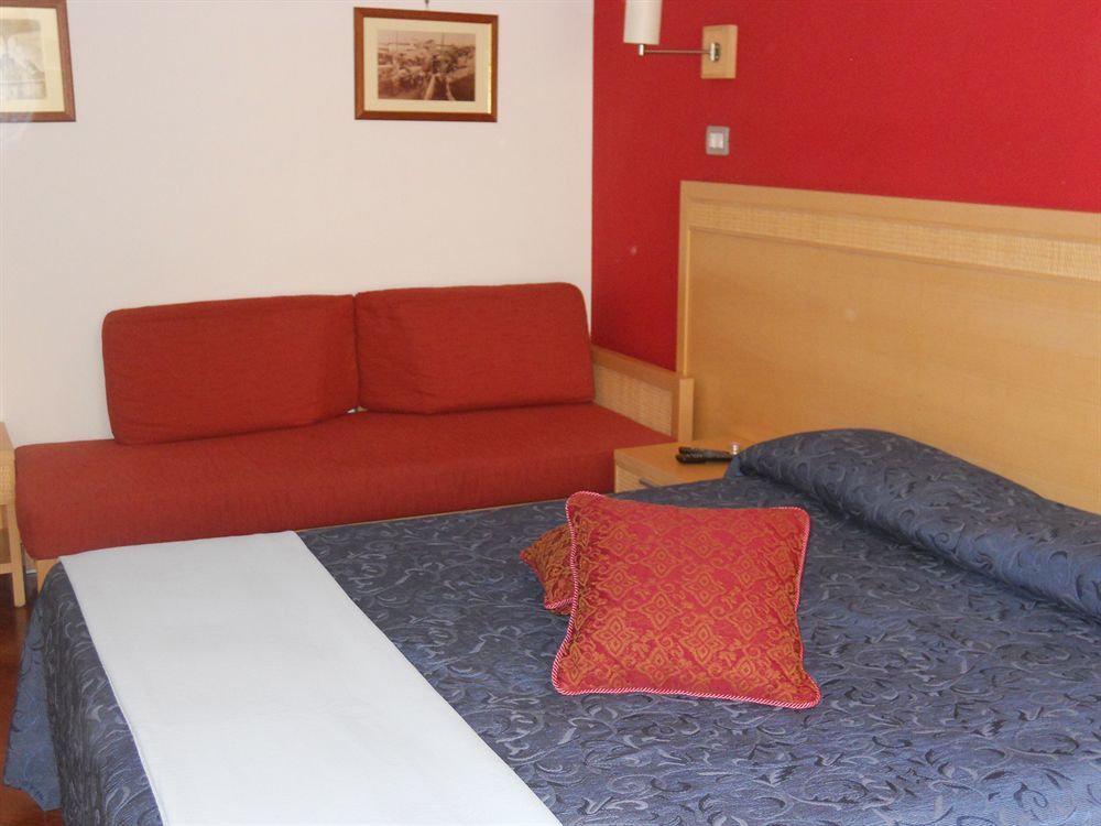 Catania Crossing B&B - Rooms & Comforts Bagian luar foto