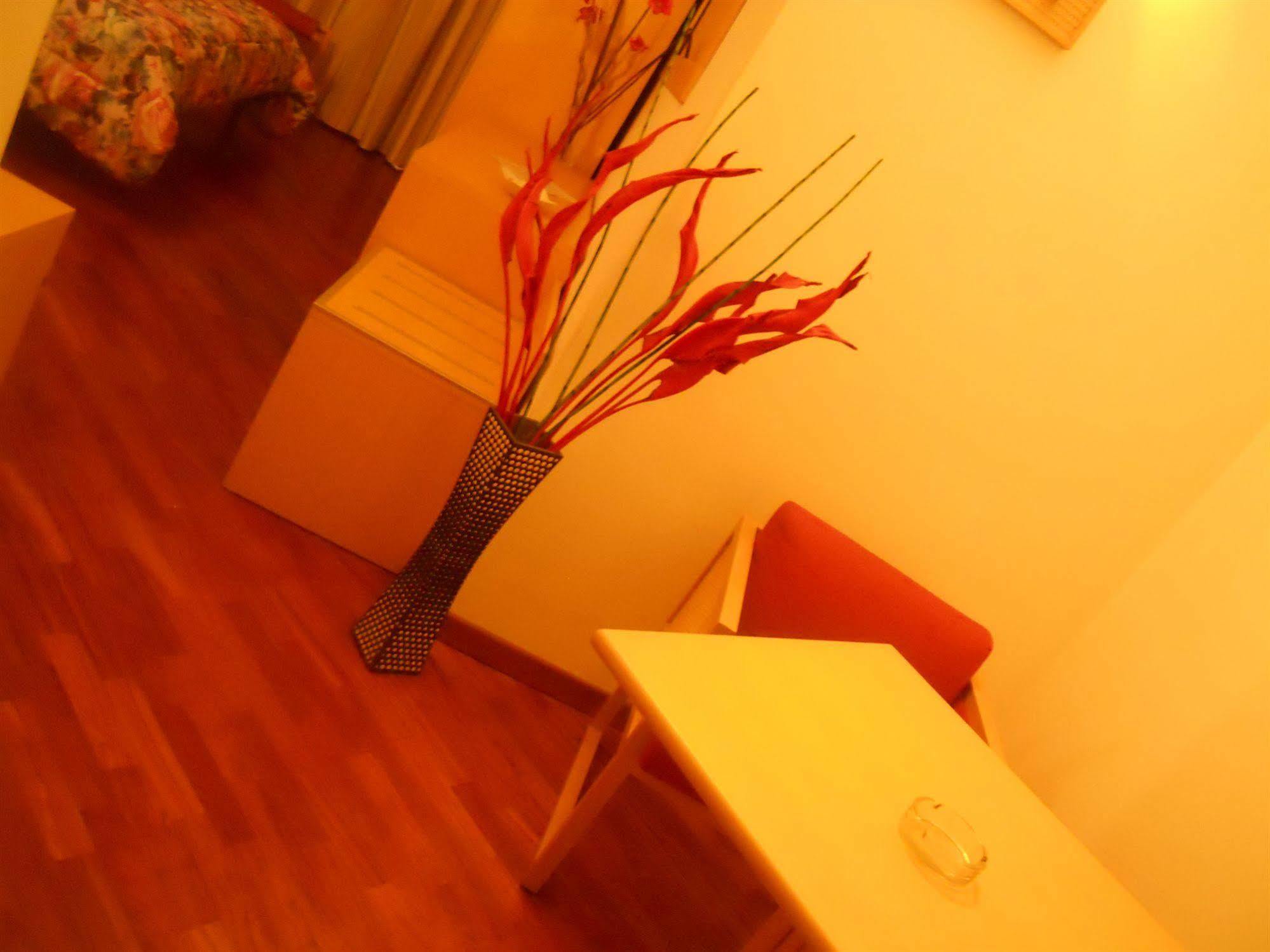 Catania Crossing B&B - Rooms & Comforts Bagian luar foto